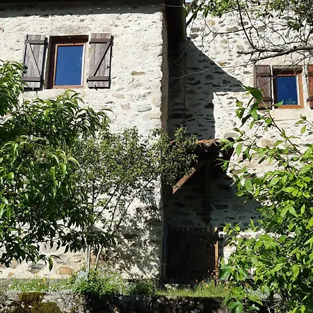 Chez Claire 2*