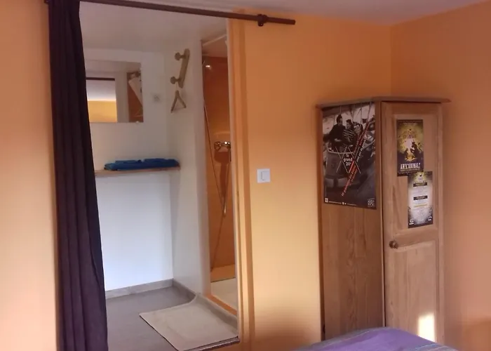 בית הארחה Chez Claire Latouille-Lentillac