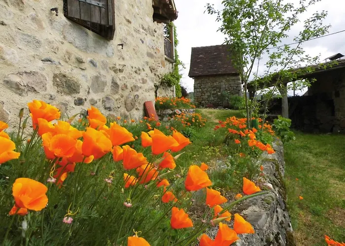 Chez Claire 2* Latouille-Lentillac